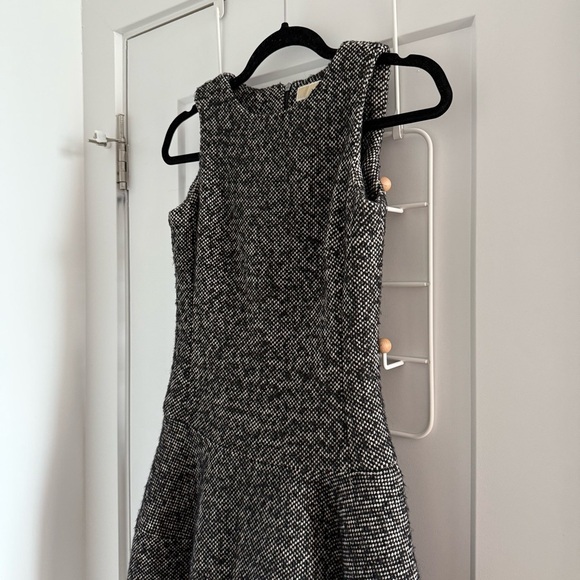 Michael Kors black & white wool tweed drop waist sheath dress - size 0 (XS) - Picture 4 of 8